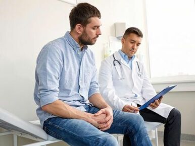 Medicul îl va ajuta pe bărbat să determine cauza secreției patologice din uretra